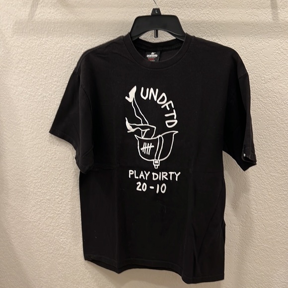 Undefeated T Shirt - “Play Dirty” - size Medium - Picture 2 of 7